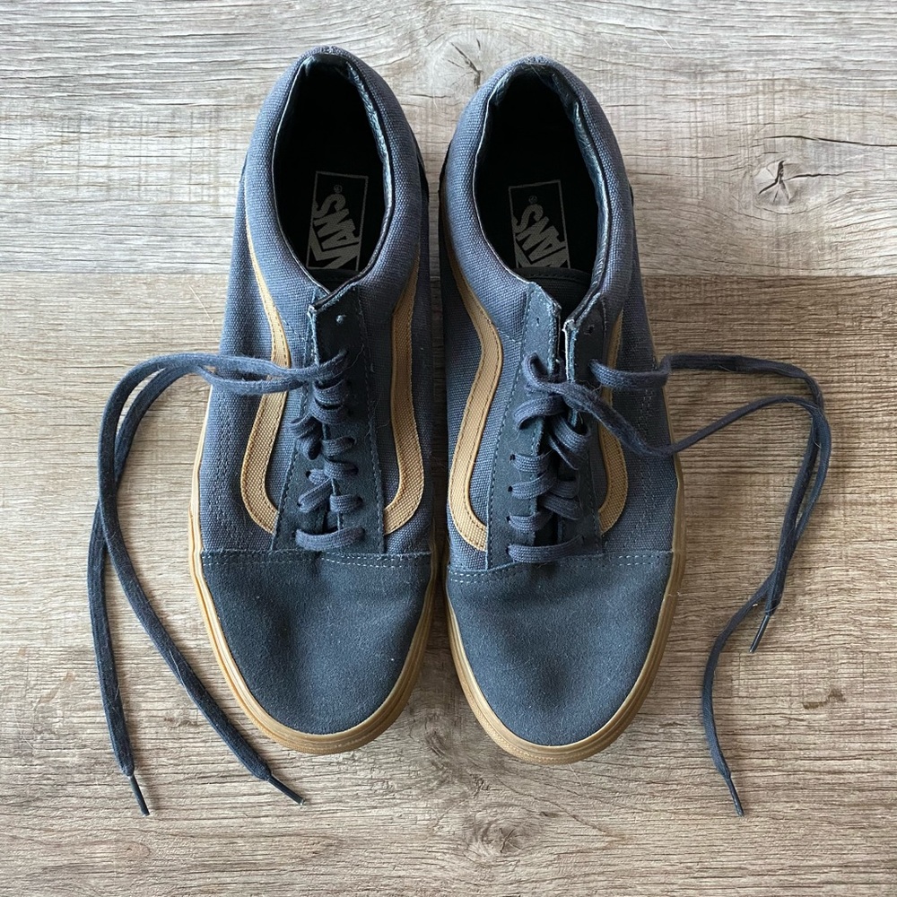 Men’s 11 Vans Gum Old Skool skate shoes